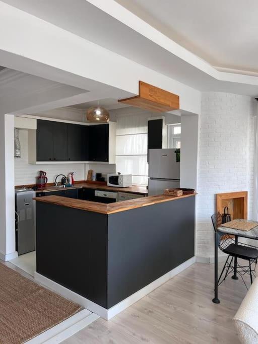 Cozy Flat With Seaview And Apartment Antalya