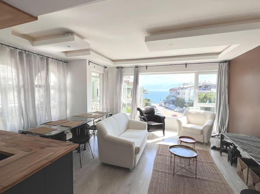 Cozy Flat With Seaview And