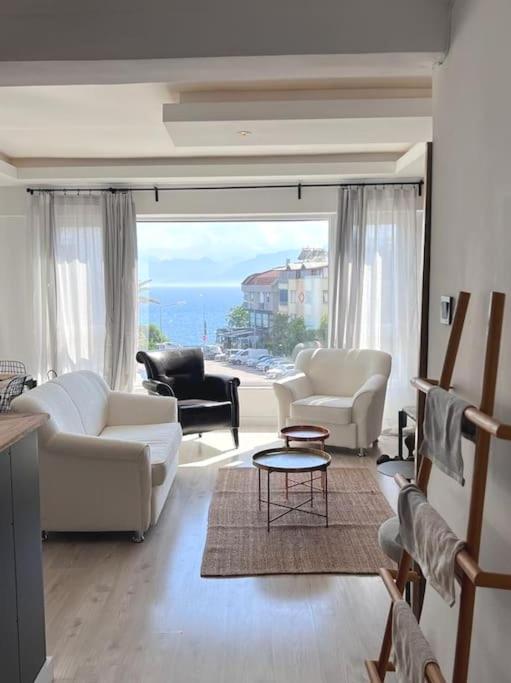 Cozy Flat With Seaview And